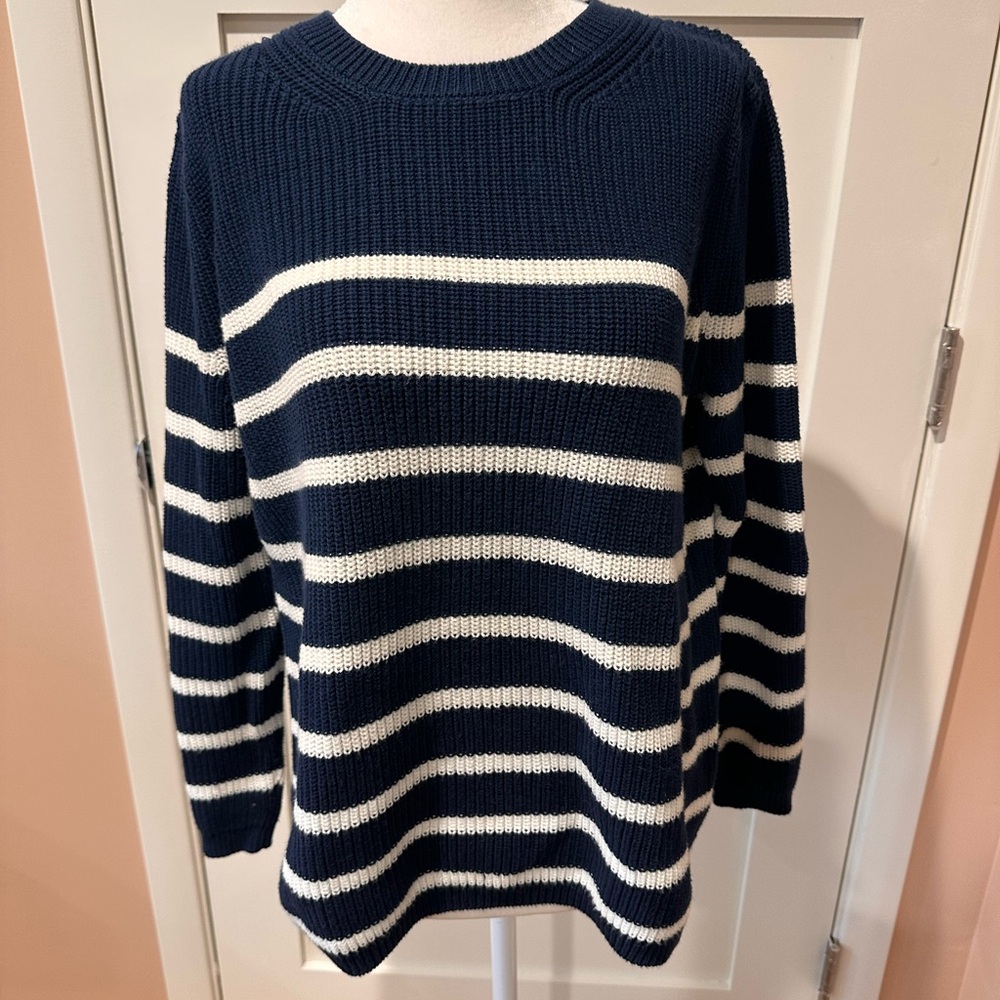 525 America XS cotton crew neck navy and white striped sweater.
